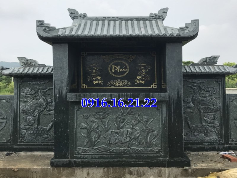 Am thờ thần linh ngoài trời làm từ đá