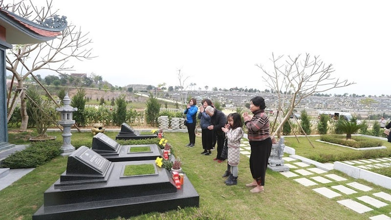 Bài văn khấn tại mộ trước ngày giỗ