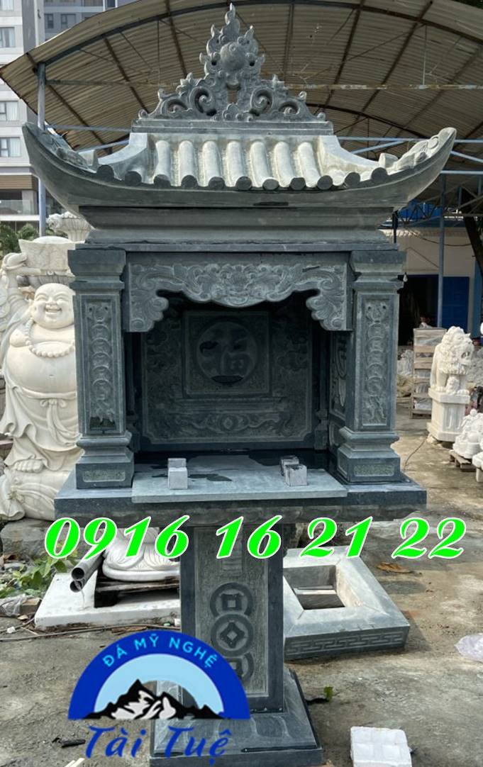 Bàn thờ thiên bằng đá thích hợp cho lễ cầu thi cử ngoài trời