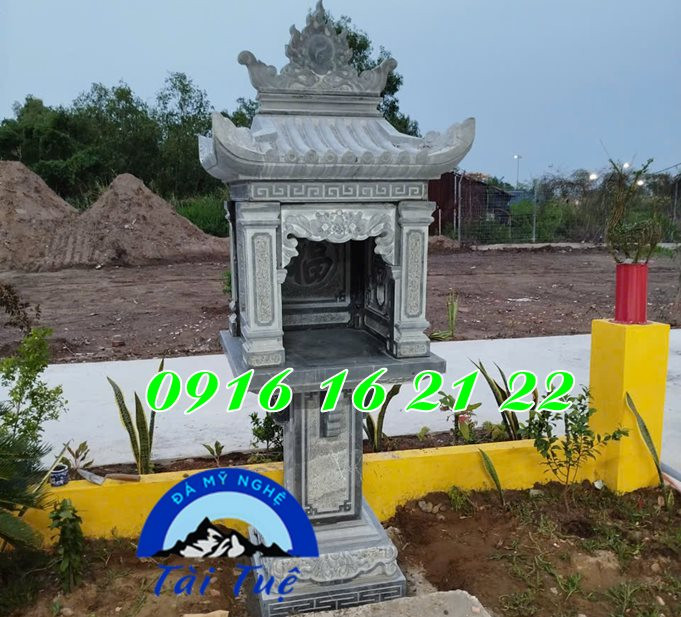Cây hương đá cổ kính nơi dâng văn khấn thi cử đỗ đạt