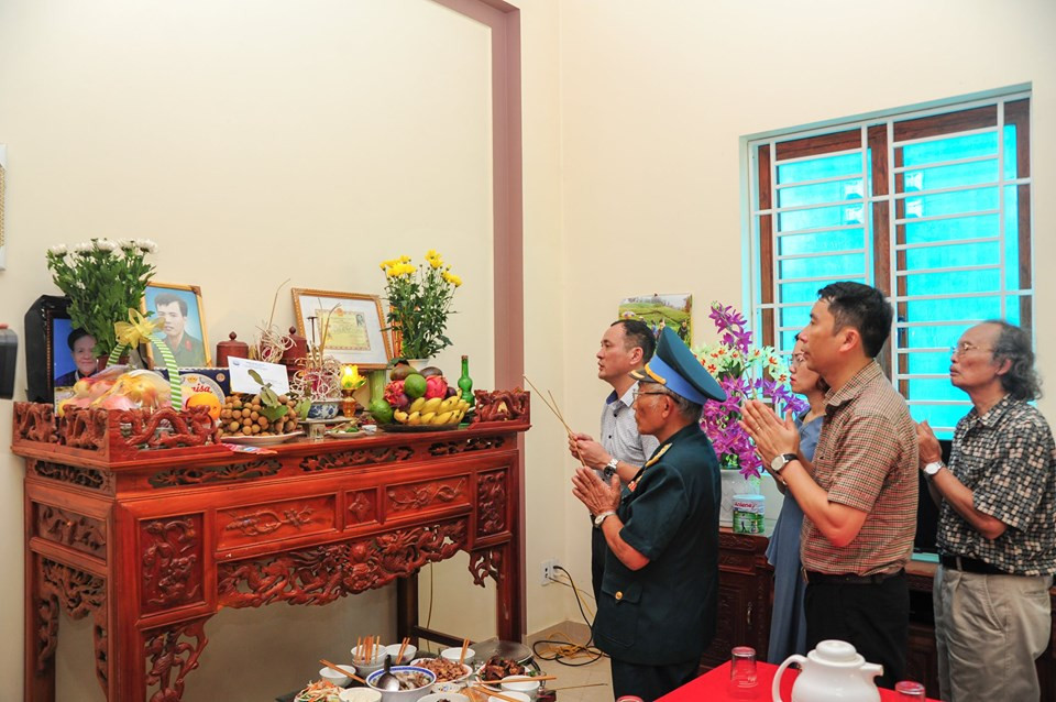 Hướng dẫn chi tiết thực hiện văn khấn liệt sỹ tại nhà