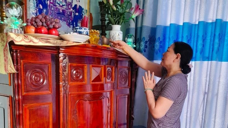 Lễ tạ mộ trước ngày giỗ cha mẹ