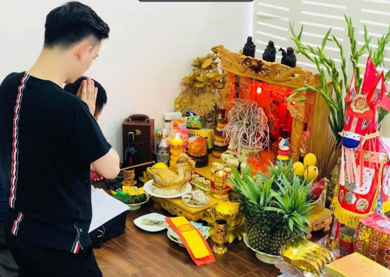 Lễ vật cúng bái khi hóa giải hoặc bỏ bàn thờ cũ, đảm bảo sự tôn kính