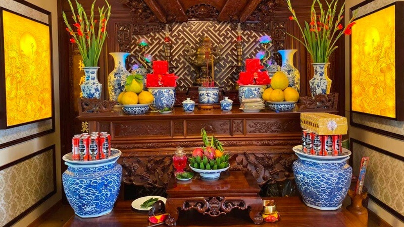 Mâm cỗ cúng gia tiên trang trọng để thực hiện văn khấn cúng rước ông bà