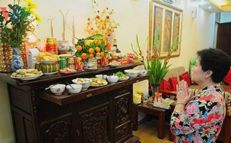 Mâm cúng giỗ thường cần đầy đủ, chu đáo