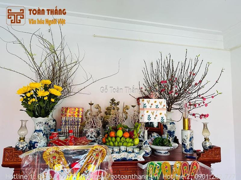 Mâm lễ vật trang trọng cho văn khấn gia tiên ngày rằm mùng một