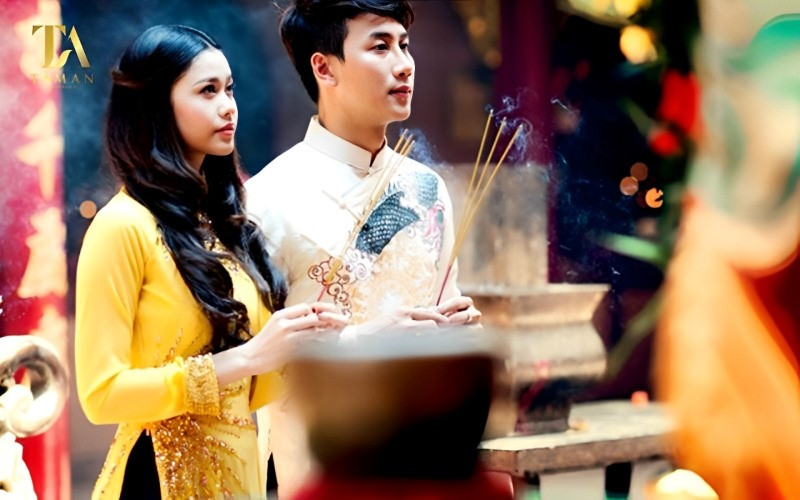 Mẫu văn khấn cầu tình duyên tại nhà đầy đủ và ý nghĩa