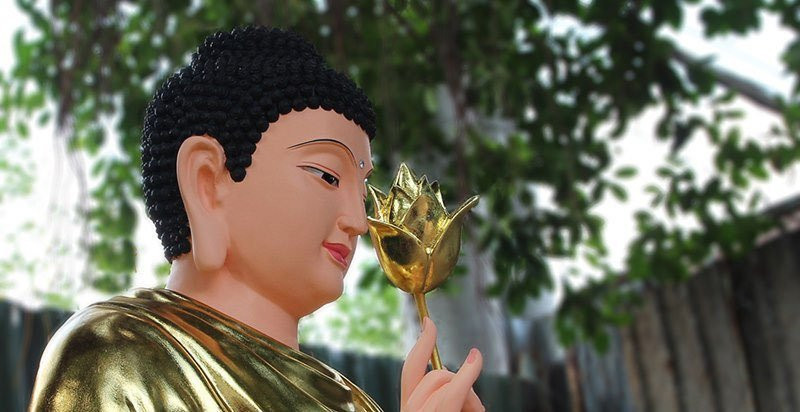 Tôn tượng Quan Thế Âm Bồ Tát mang ý nghĩa sâu sắc về lòng từ bi cứu độ chúng sinh
