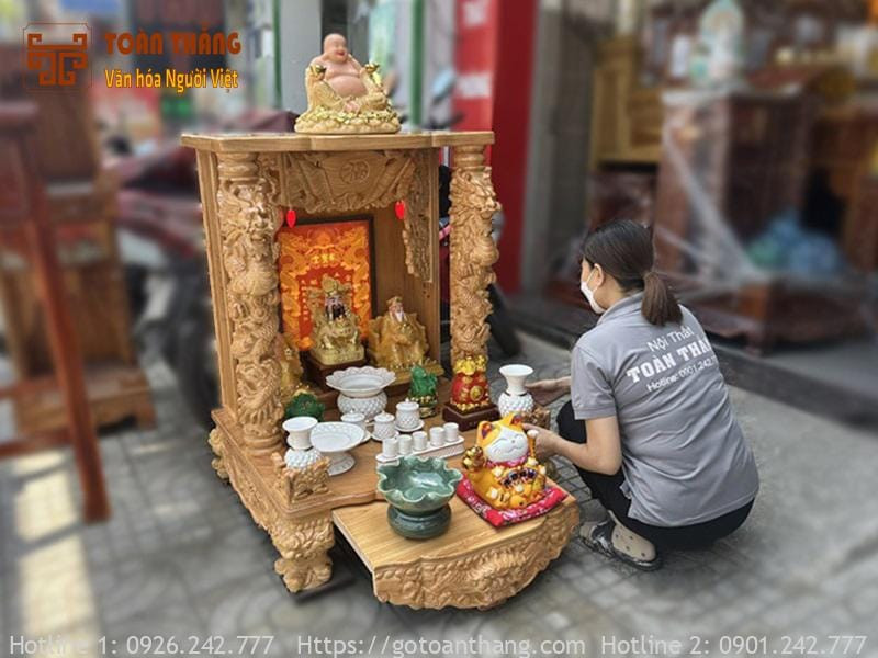 Trang phục chỉnh tề khi văn khấn Thần Tài Thổ Địa ngày rằm