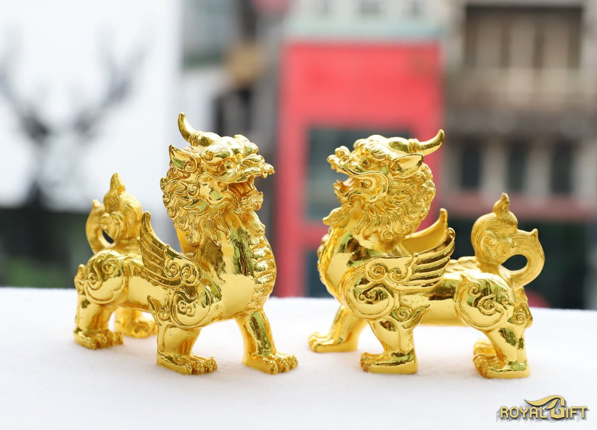 Tỳ hưu phong thủy mạ vàng thu hút tài lộc, bình an cho gia chủ trong mùa cúng cô hồn tháng 7