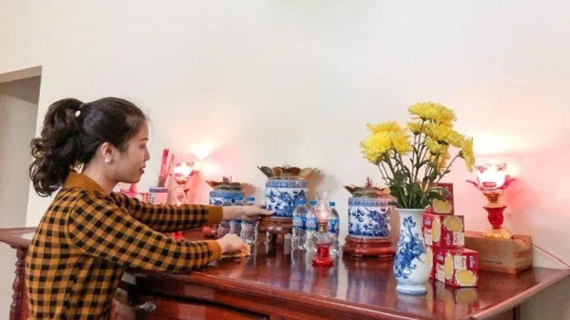 Văn khấn kết thúc nghi lễ bao sái bàn thờ, cầu bình an tài lộc