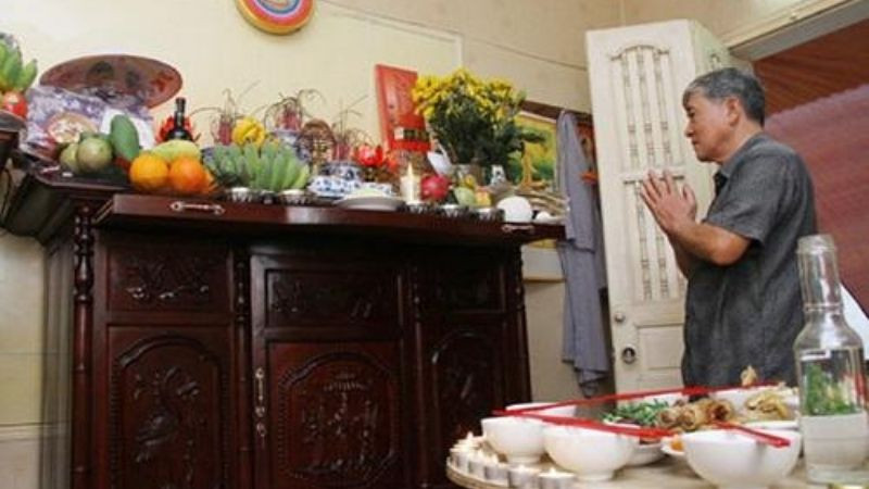 Văn khấn Tết Đoan Ngọ trong nhà, nghi thức thành kính dâng lên tổ tiên