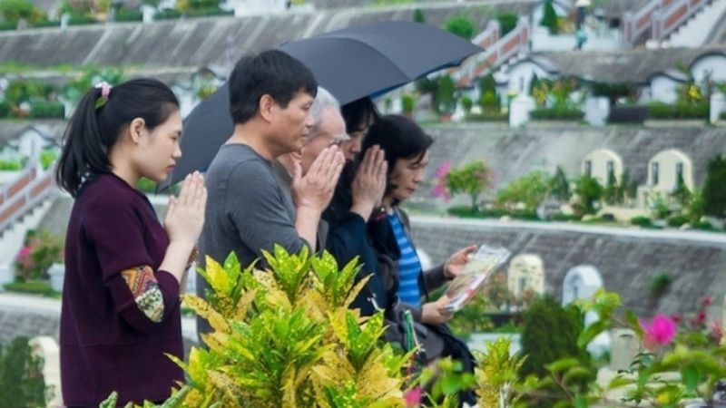 Văn khấn Tết Thanh Minh tại nghĩa trang
