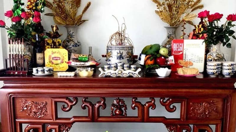 Ý nghĩa văn khấn mùng 1 Tết Ất Tỵ 2025 đối với tâm linh gia đình