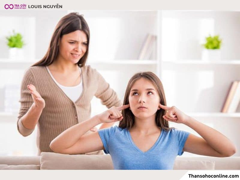 Ảnh hưởng của giờ sinh tử vi đến quan hệ gia đình và sự nghiệp