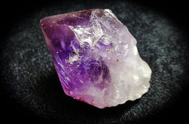 Bản đồ thế giới thể hiện các khu vực phân bố mỏ đá Amethyst tự nhiên