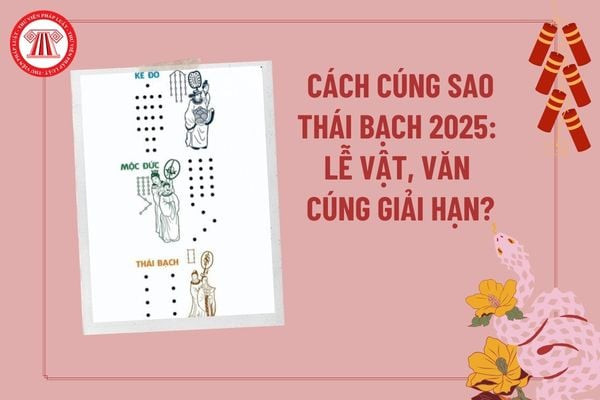 Bàn lễ vật cúng sao Thái Bạch được chuẩn bị đầy đủ với hương, hoa, nến và bài vị trang nghiêm để cầu an