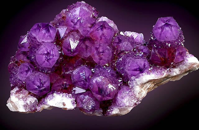 Bức tranh minh họa thần thoại Hy Lạp về nguồn gốc đá Amethyst và nữ thần Amethystos