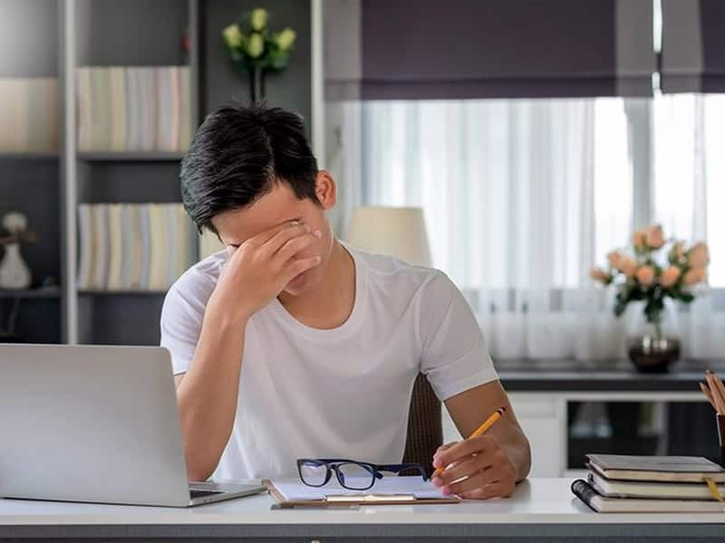 Cách thức điều chỉnh và giảm thiểu stress kéo dài ảnh hưởng đến sức khỏe nam Giáp Tuất 2026.