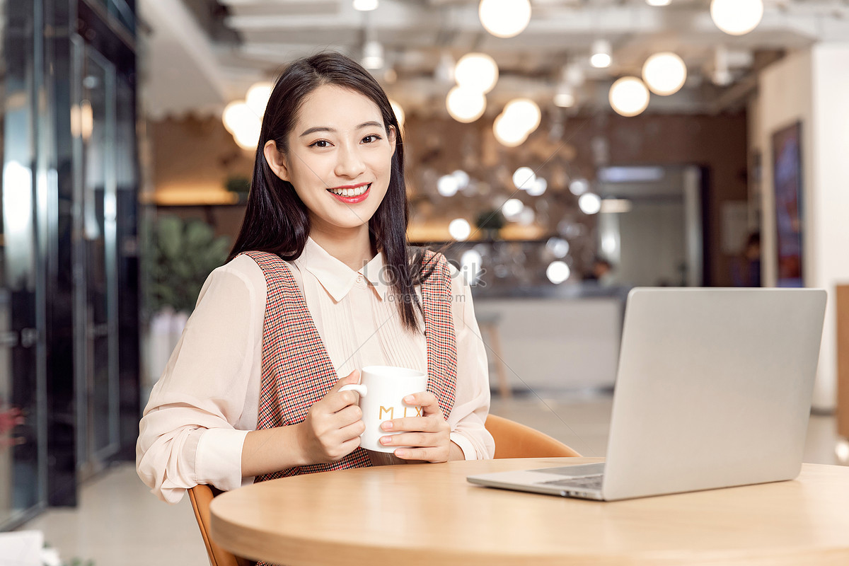 Con đường sự nghiệp phát triển của nữ mạng Nhâm Thân