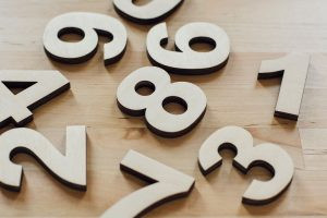 Con số may mắn của Nhâm Thìn 2012 là 1, 6 và 7, mang lại may mắn và tài lộc