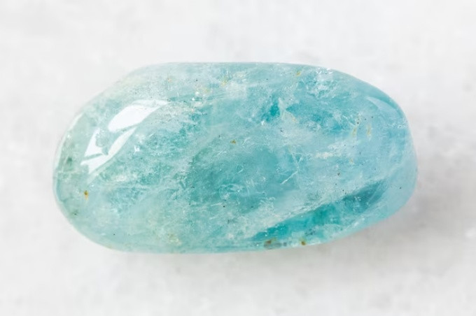 Đá Aquamarine mang lại may mắn và bình an cho nữ 1997