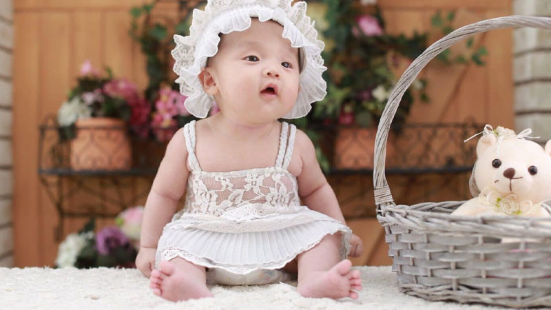 Đồng hồ cát tượng trưng cho thời gian và sự lựa chọn giờ sinh tốt lành