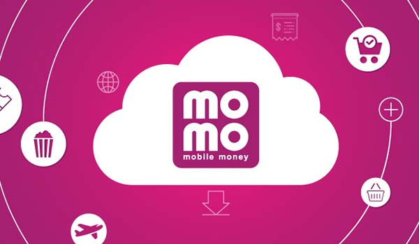 Giao diện ứng dụng ví điện tử MoMo với các chức năng thanh toán đa dạng