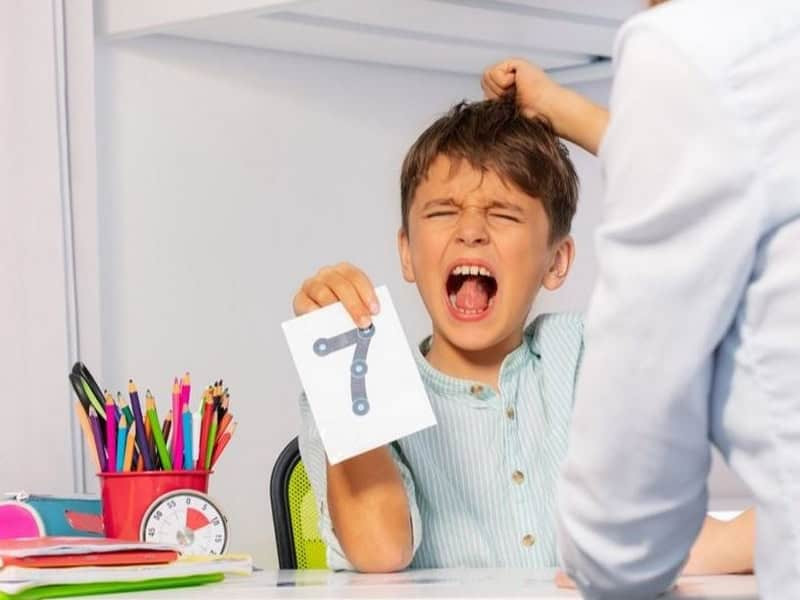 Giáo dục cảm xúc cho trẻ nam tuổi Ất Mùi sinh năm 2015