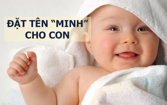 Hình ảnh một cuốn sách cổ và bút lông, biểu tượng cho việc tìm kiếm ý nghĩa và nguồn gốc của các tên gọi, đặc biệt liên quan đến tên Minh mệnh gì