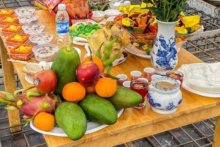 Lễ vật cúng đổ mái cơ bản cần có cả món chay và món mặn