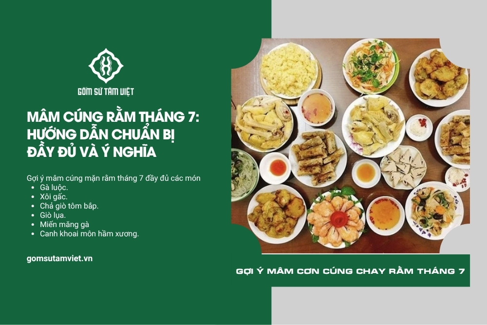 Mâm cỗ mặn truyền thống với gà luộc, xôi, canh dâng cúng Rằm tháng 7