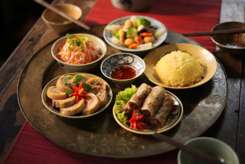 Mâm cúng Rằm tháng 7 giờ tốt để dâng lên tổ tiên
