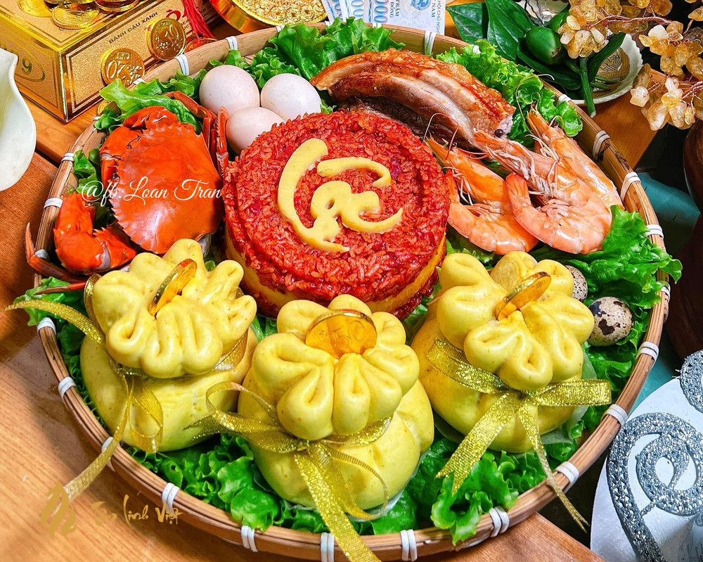 Mâm lễ vật cúng Thần Tài Thổ Địa ngày Rằm với hoa quả tươi ngon