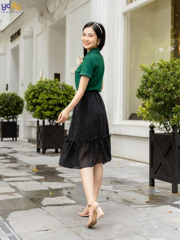 Màu xanh lá cây là màu khắc chế tuổi Thìn 1976 cần tránh