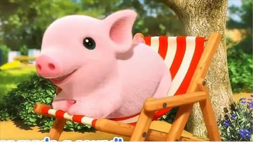 Một người phụ nữ đang xem tử vi, chiêm nghiệm về cuộc đời tuổi Đinh Hợi