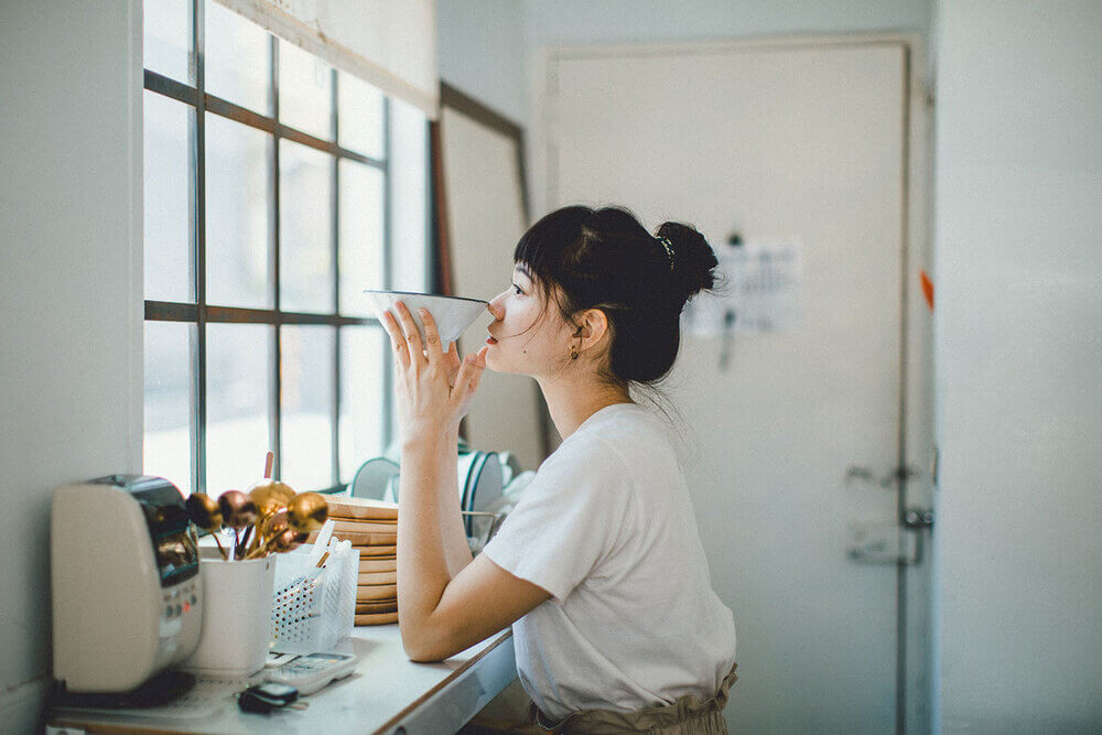 Một viên đá quý, biểu tượng của sự quý giá và mệnh Kim trong tên Bảo Ngọc
