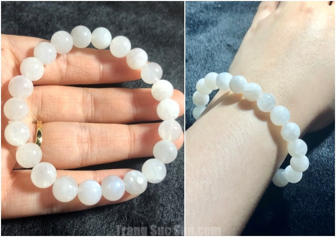 Người đeo vòng tay đá moonstone thể hiện sự thanh lịch