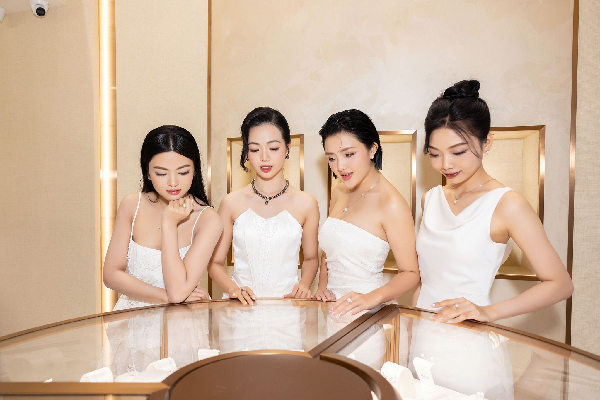 Người tuổi Mậu Thìn 1988 luôn mang đến sự nổi bật trong đám đông