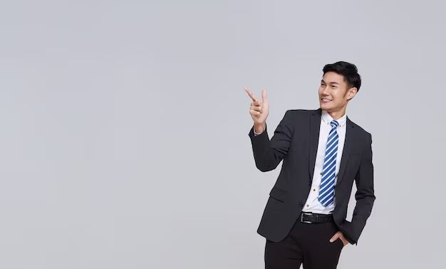 Người tuổi Nhâm Tý 1972 hợp với tuổi nào trong hôn nhân và làm ăn