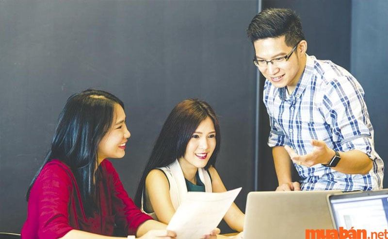 Nữ mạng Quý Mùi 2003 có thể nhận được sự trợ giúp trong công việc năm 2024