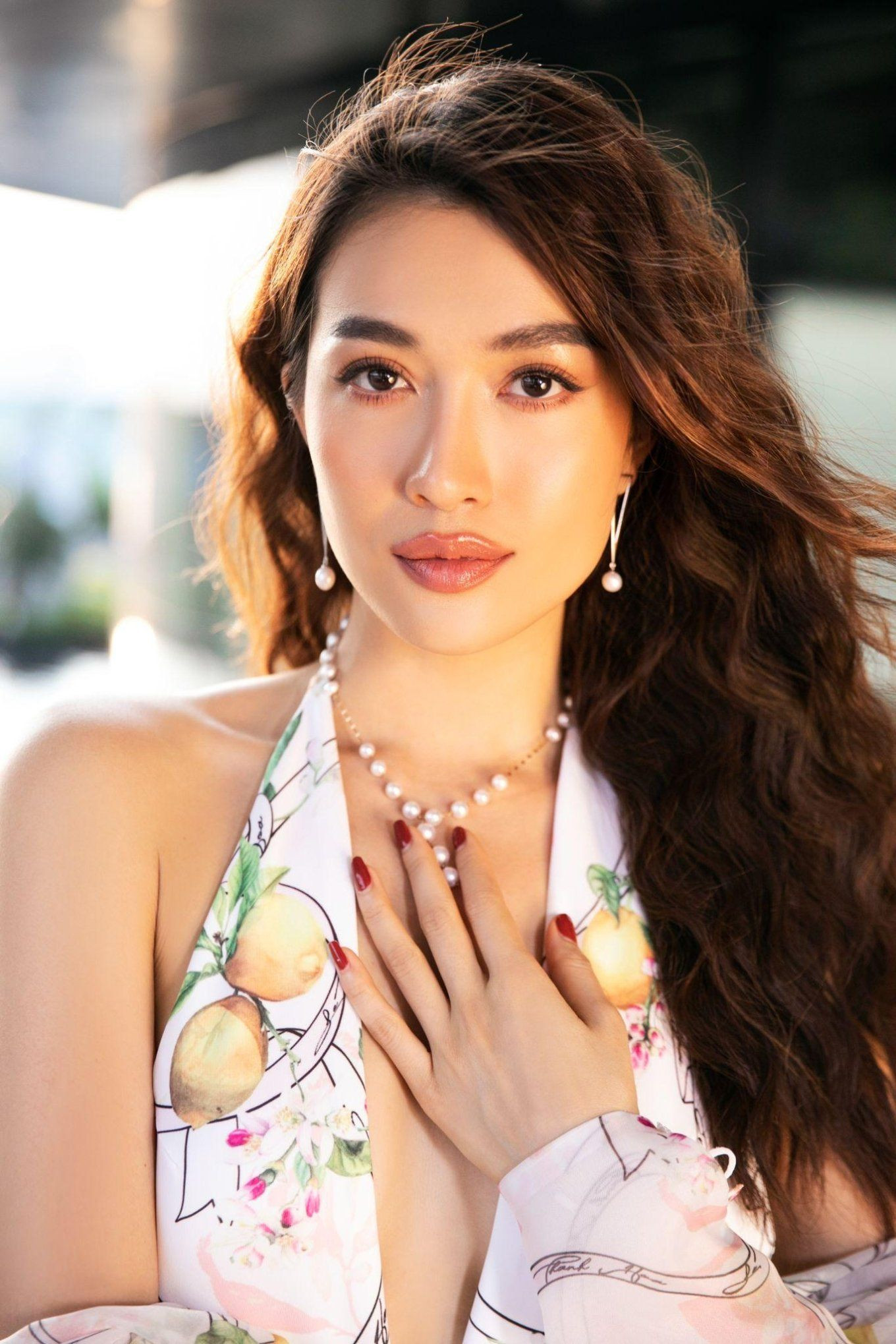 Nữ sinh 1987 mệnh Lư Trung Hỏa