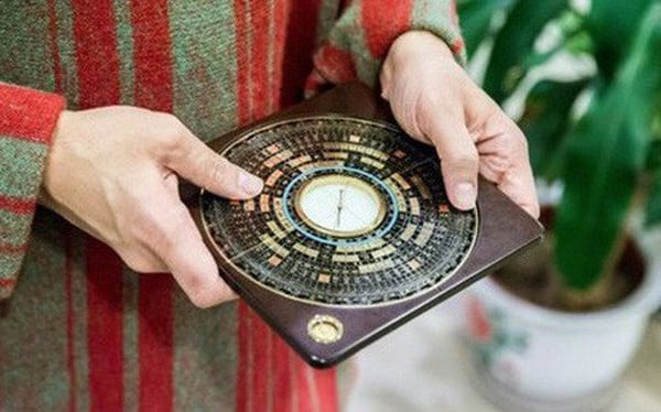 Quan điểm Phật giáo về có nên tin vào tử vi tướng số không