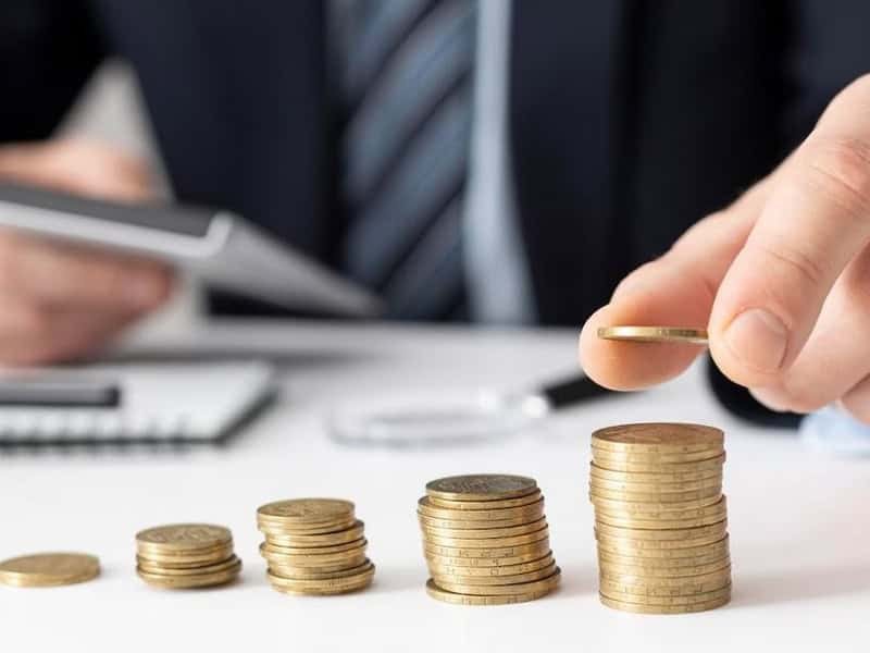 Tài chính nam Nhâm Thìn 1952 năm 2025 ổn định và thận trọng