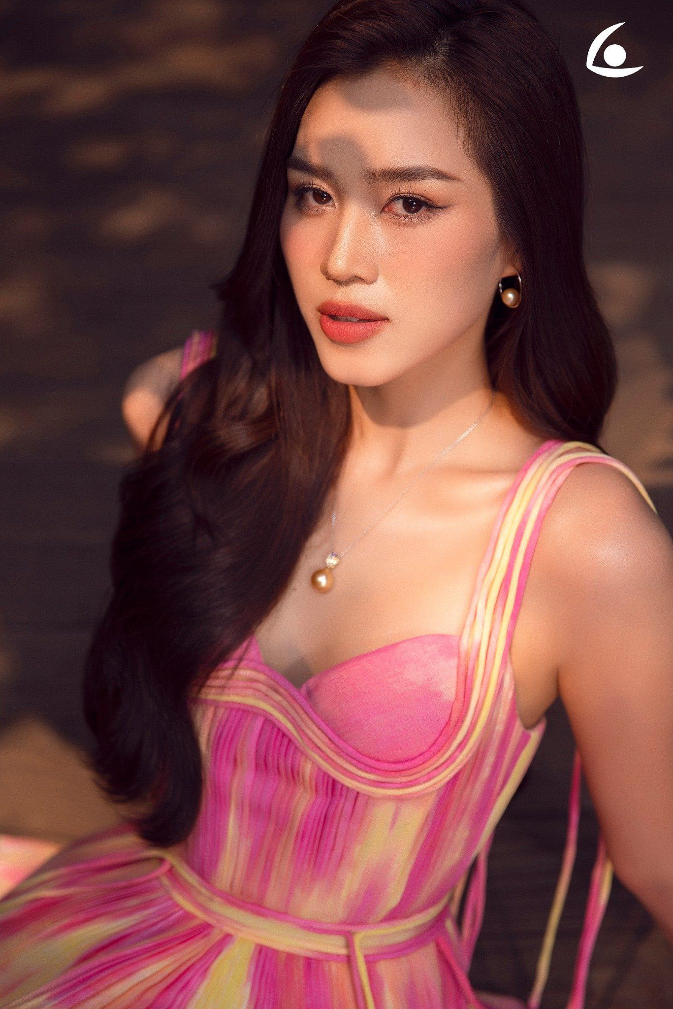 Trang sức màu vàng giúp người mệnh Thổ Mậu Dần 1998 gia tăng sức mạnh