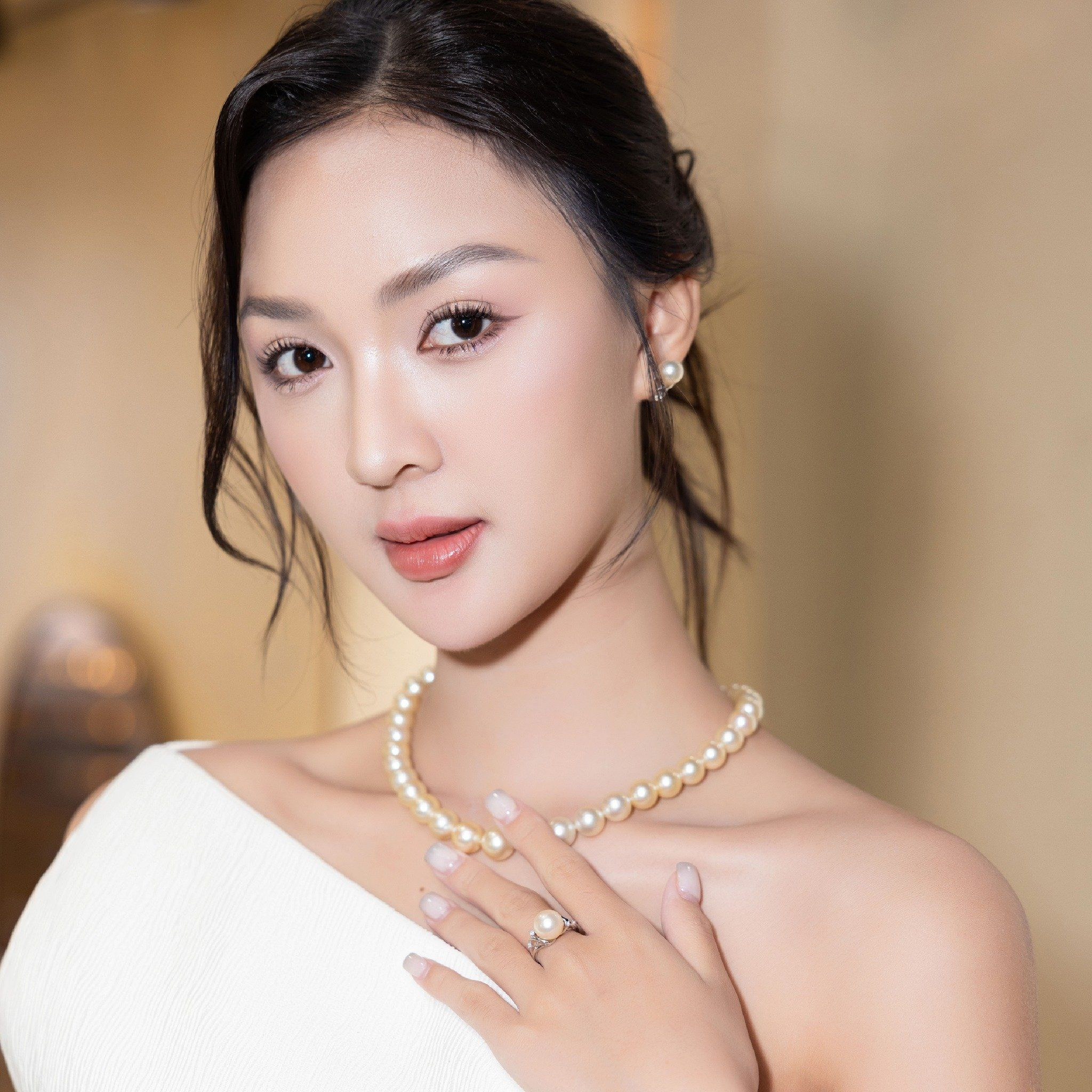 Trang sức ngọc trai rạng rỡ, thu hút năng lượng tích cực