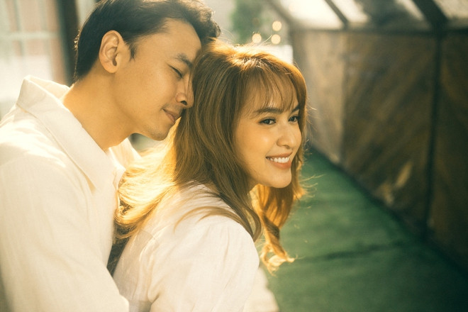 Tú Vi và Văn Anh, cặp đôi được ngưỡng mộ trong showbiz Việt