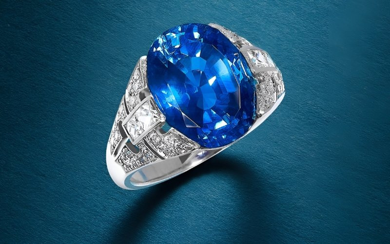 Việc đeo trang sức hợp mệnh không chỉ giúp tôn lên vẻ đẹp mà còn được tin là mang lại sự may mắn