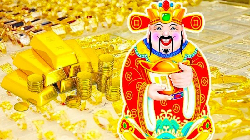 Bàn thờ Thần Tài Thổ Địa được bày biện thịnh soạn trong ngày vía Thần Tài
