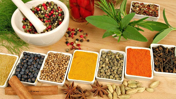 Các loại gia vị có nguồn gốc thực vật ở dạng hạt